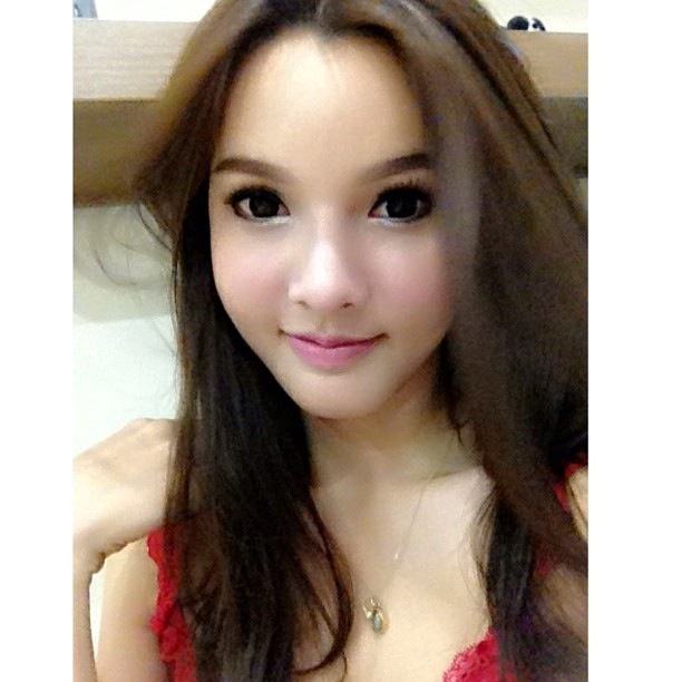 หนิง ผู้เข้าประกวดMiss Tiffany 2013 (สวย น่ารักมาก)