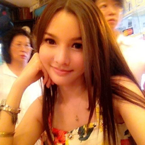 หนิง ผู้เข้าประกวดMiss Tiffany 2013 (สวย น่ารักมาก)