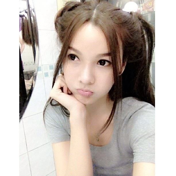 หนิง ผู้เข้าประกวดMiss Tiffany 2013 (สวย น่ารักมาก)