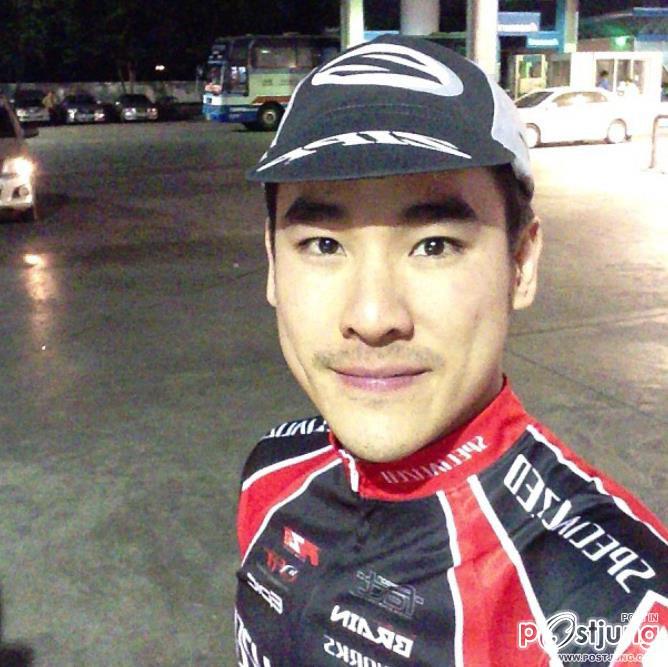 หนุ่มตี๋ที่น่าแซ่บ