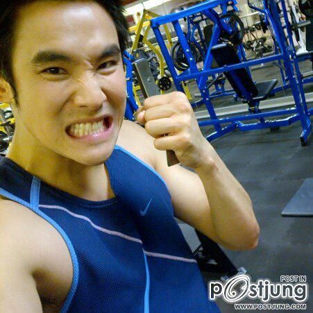 หนุ่มตี๋ที่น่าแซ่บ