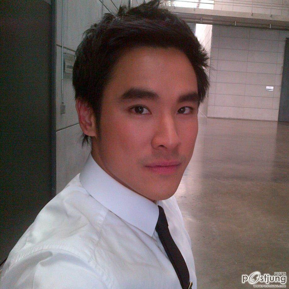 หนุ่มตี๋ที่น่าแซ่บ