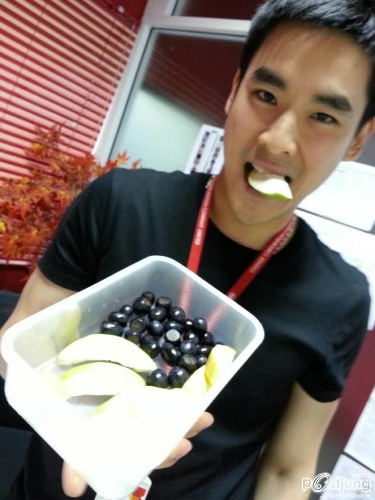 หนุ่มตี๋ที่น่าแซ่บ