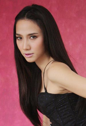 ไอริณเรื่องนี้สวยสุดยอดค เพื่อนน้ำก็เวรี่แซดใช่เล่น สวยเริ่ดทั้งสองค่ะ