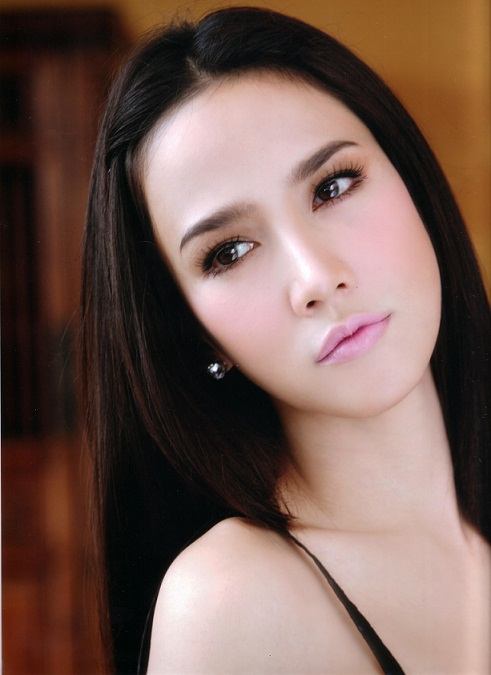 ไอริณเรื่องนี้สวยสุดยอดค เพื่อนน้ำก็เวรี่แซดใช่เล่น สวยเริ่ดทั้งสองค่ะ