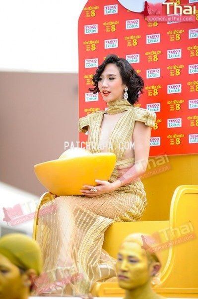 ช็อตอลังการของอั้ม พัชราภา