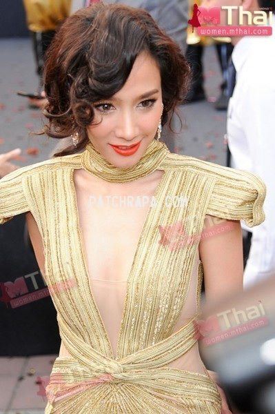 ช็อตอลังการของอั้ม พัชราภา