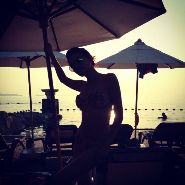 อู้หู! ญาญ่าญิ๋ง อวดหุ่นสุดเป๊ะในชุดบิกินี่ เซ็กซี่เว่อร์