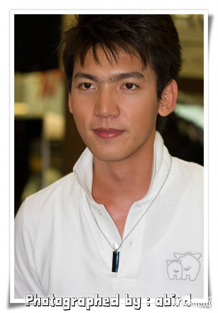 เฟิร์สเอสสสสส์หล่อๆ