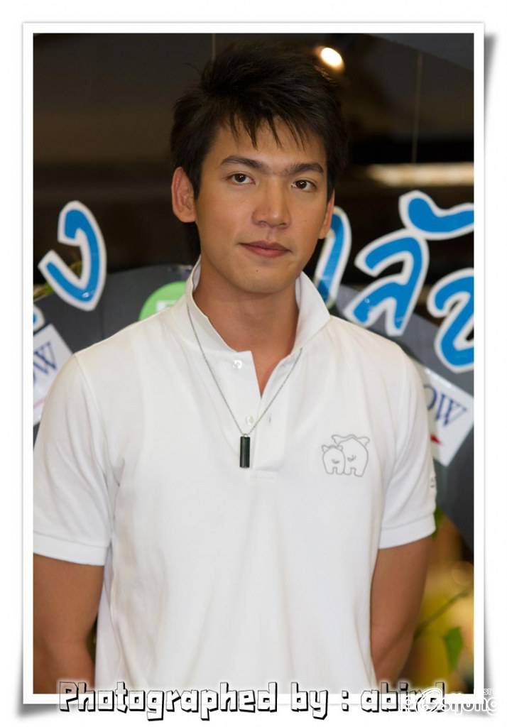 เฟิร์สเอสสสสส์หล่อๆ