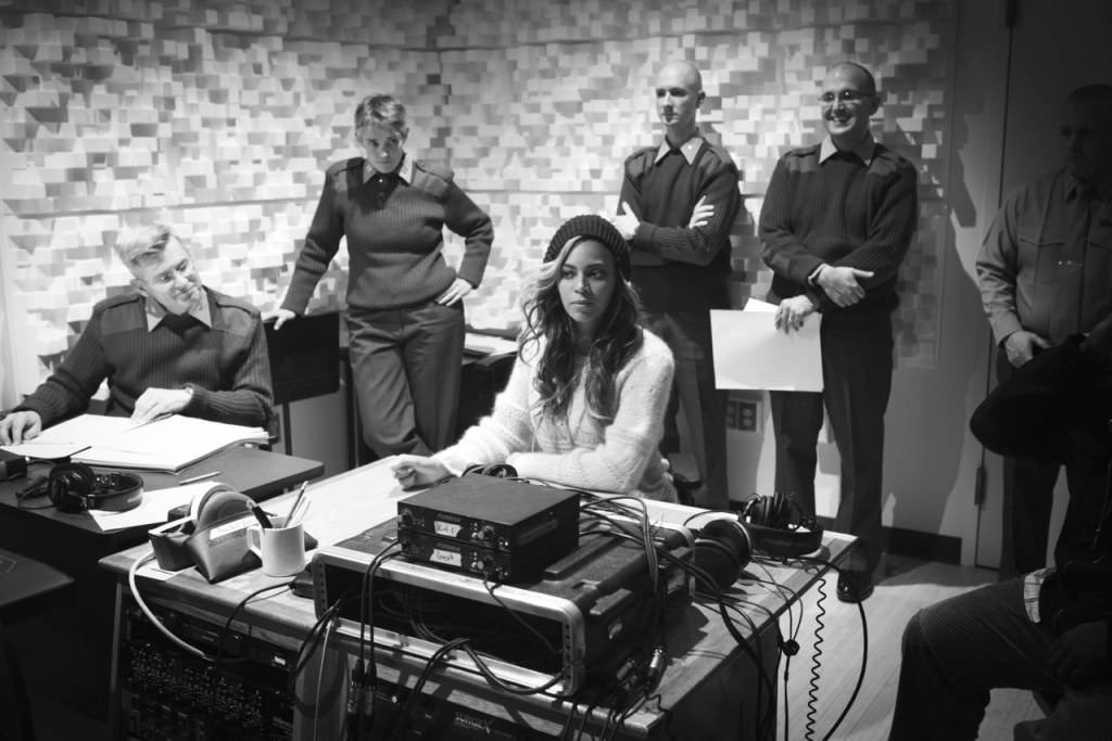 Beyonce star spangled banner 2013