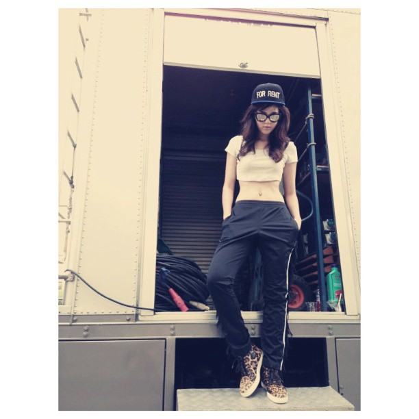 ชมพู่ >>>> ในลุคสาว>> มั่น เท่ เช็กชี่ ชอบลุคนี้มากกกกกกกก