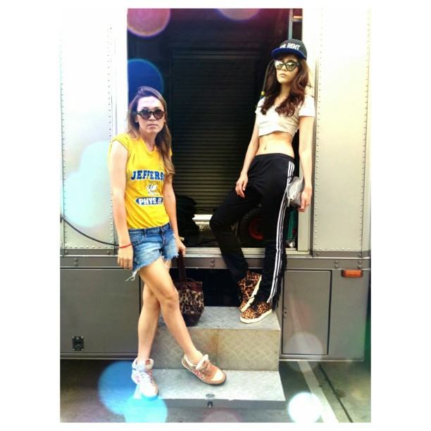 ชมพู่ >>>> ในลุคสาว>> มั่น เท่ เช็กชี่ ชอบลุคนี้มากกกกกกกก