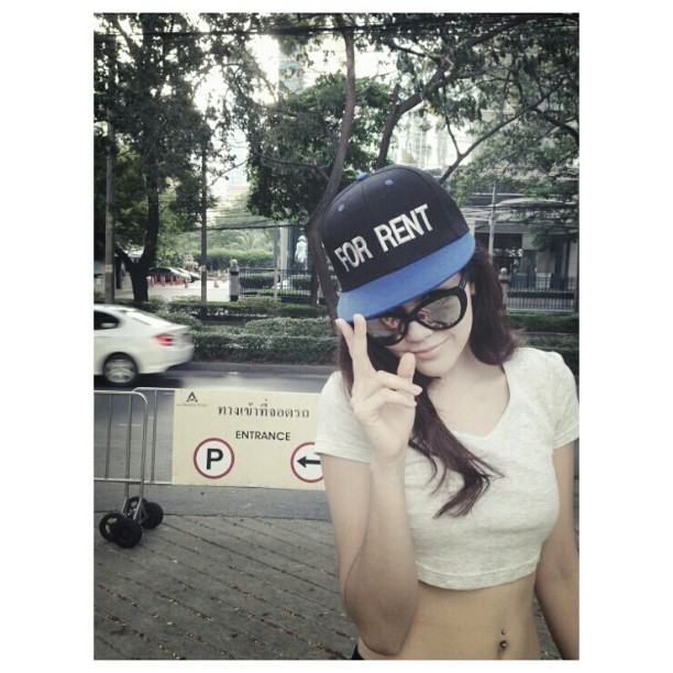 ชมพู่ >>>> ในลุคสาว>> มั่น เท่ เช็กชี่ ชอบลุคนี้มากกกกกกกก