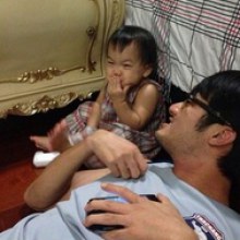 เจอแล้ว ! 100,000 Like ฝ่ายชายได้แก่  บอย ปกรณ์ 