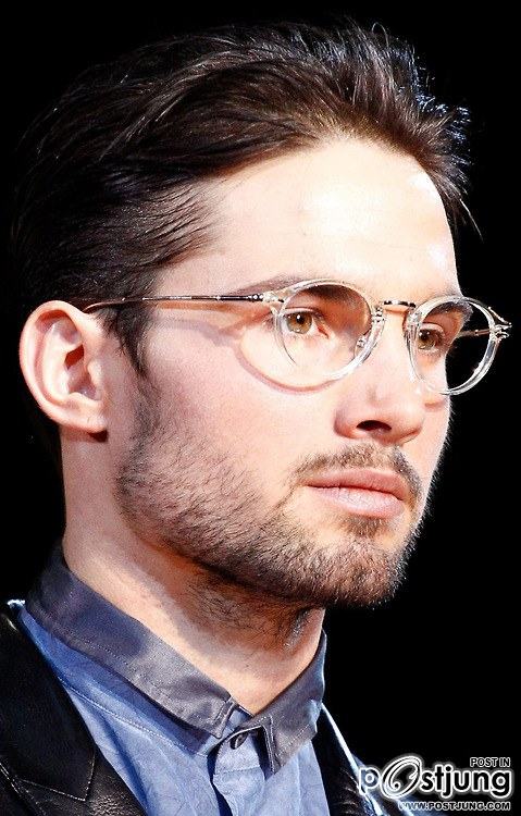 รวมมิตรหนุ่มมาดเข้ม