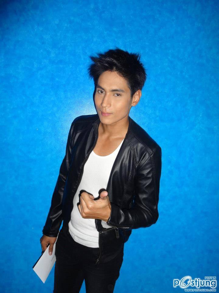 พี่ธันล่ำๆ  ของแม่เนียน