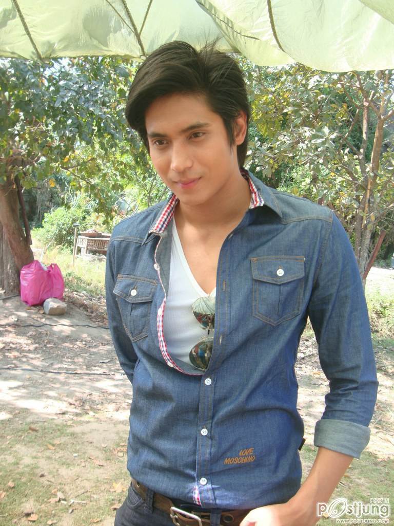 พี่ธันล่ำๆ  ของแม่เนียน