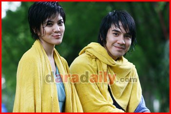 กรี๊ดด พี่โป๊ป ธนวรรธน์ กับบทเลิฟซีน จากหนัง October Sonata รักที่รอคอย