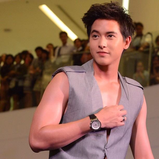 เจมส์ จิรายุ