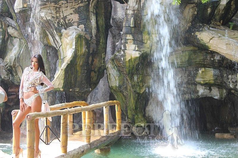 เบื้องหลังการถ่าย Headshot นางงามจังหวัด Venezuela ไป MU 2014