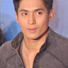 พี่ธันธ์  หล่อจุง