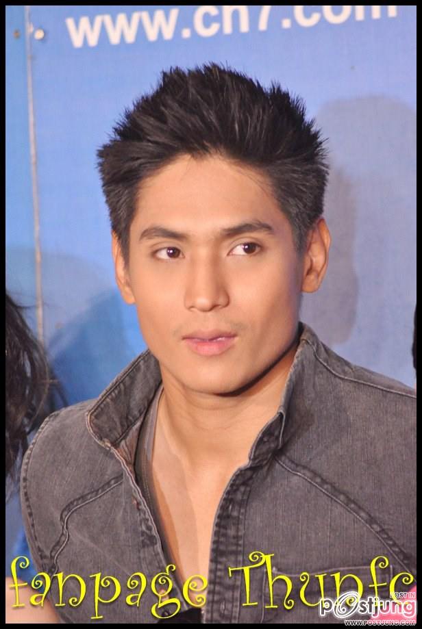 พี่ธันธ์  หล่อจุง