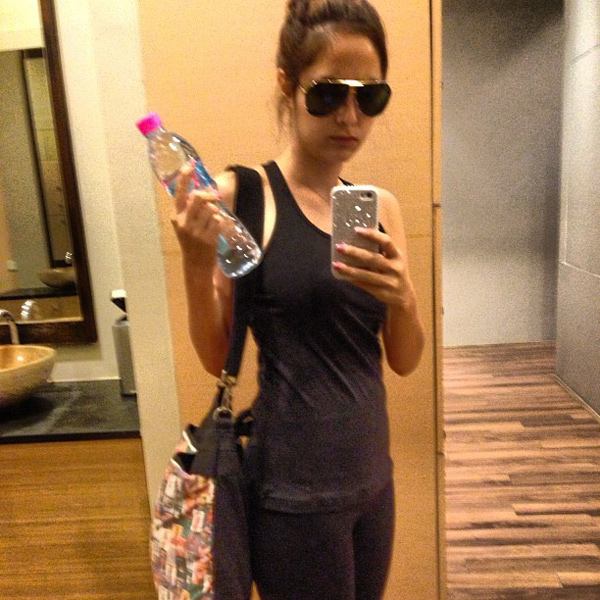 ไอเดีย ชุดออกกำลังกาย เก๋ ๆ สไตล์ดารา