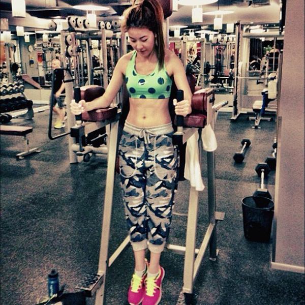 ไอเดีย ชุดออกกำลังกาย เก๋ ๆ สไตล์ดารา