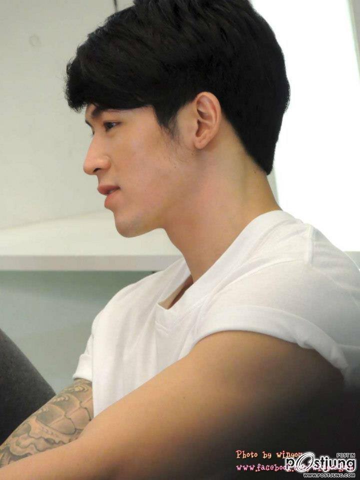 ตี๋หล่อล่ำ