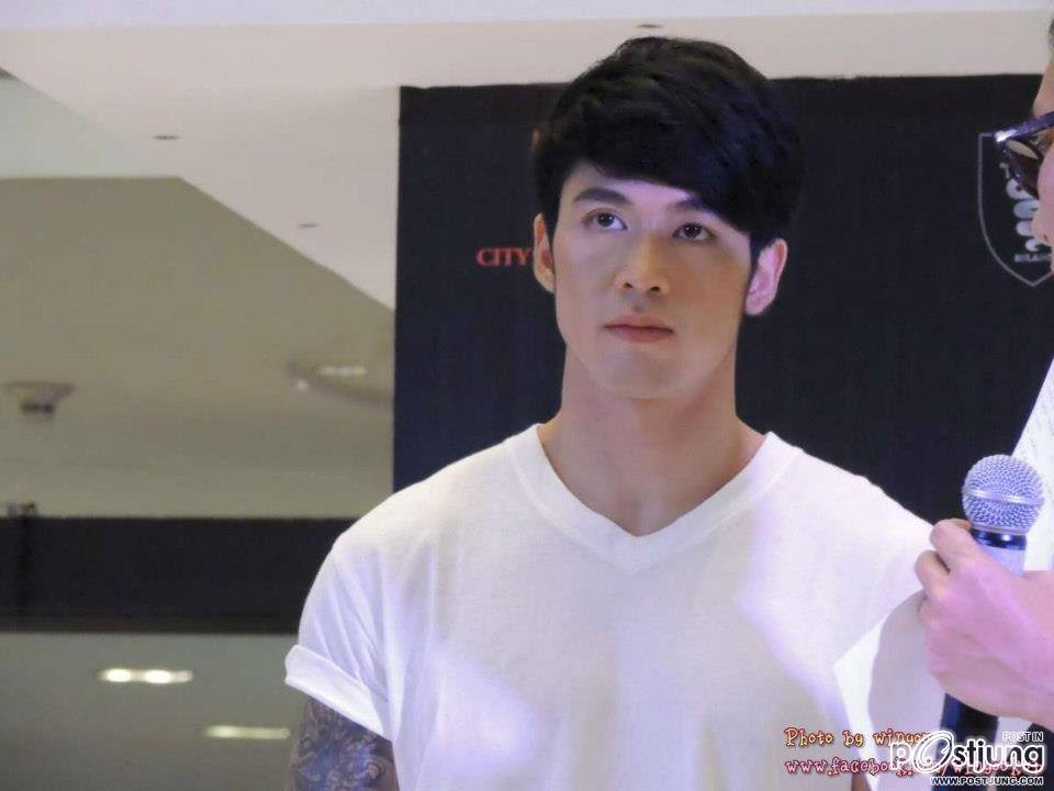 ตี๋หล่อล่ำ