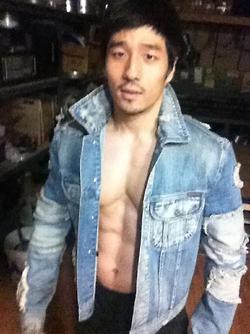 ถอดโชว์เรือนร่าง 228