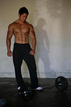 ถอดโชว์เรือนร่าง 228