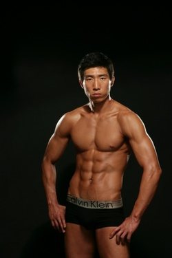 ถอดโชว์เรือนร่าง 228