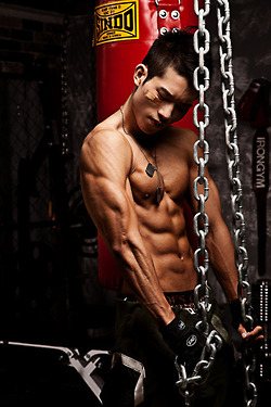 ถอดโชว์เรือนร่าง 228