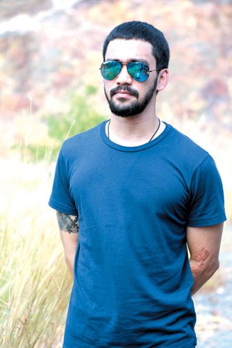 เจ๋ง เดชา โคนาโล...หล่อมาดเซอร์