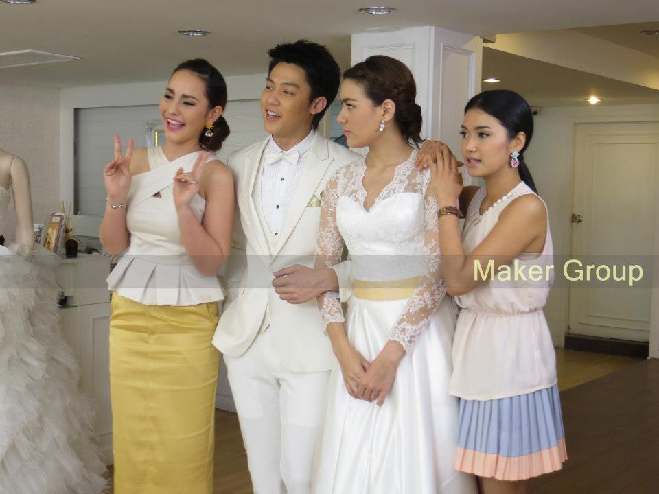 ต้นรักริมรั้ว......