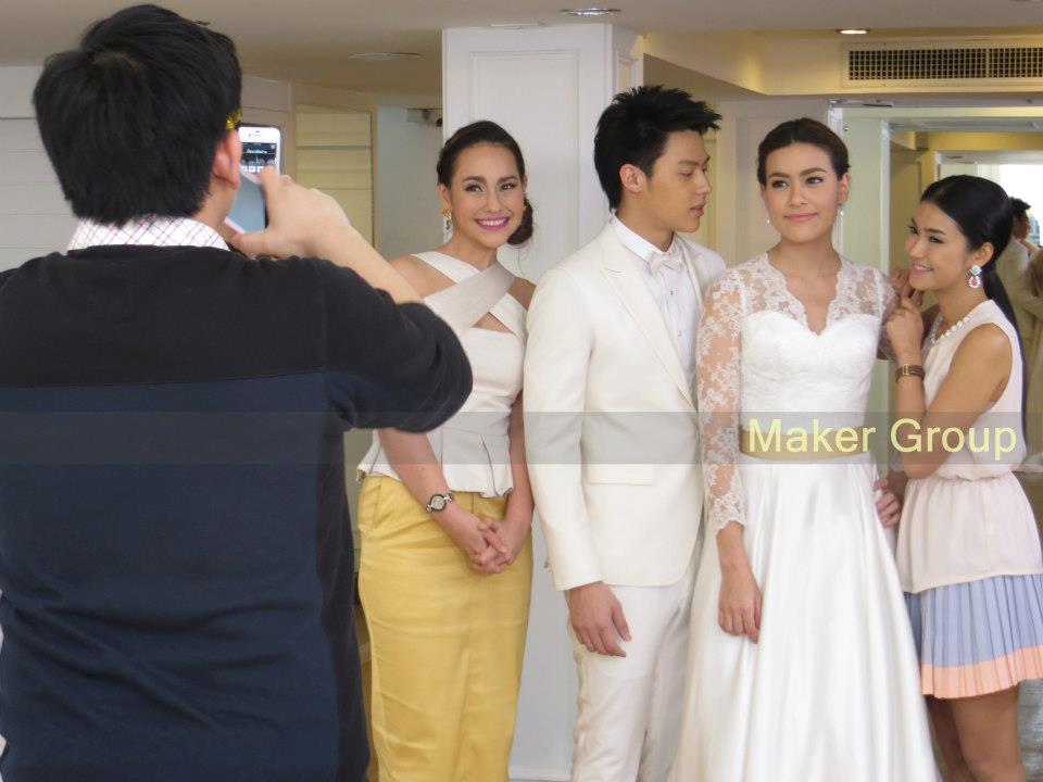 ต้นรักริมรั้ว......