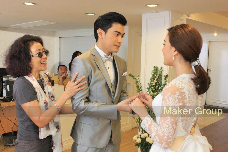 ต้นรักริมรั้ว......