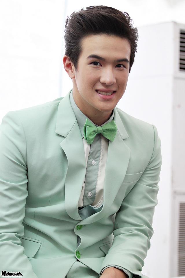 เจมส์ มาร์ ลูกครึ่ง ไทย-ฮ่องกง