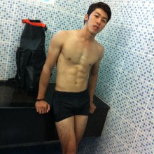 อยากให้คนกลางถ่ายแบบSEXY หล่อมากๆๆๆๆ