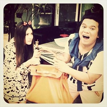 เอ ศุภชัย จ่อฟ้อง ใหม่ ดาวิกา 10 ล้าน ฐานกล่าวหาว่าปลอมแปลงสัญญา