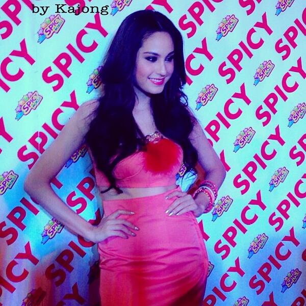 ขวัญ อุษามณี งาน 100 Most Spicy Idols 2013