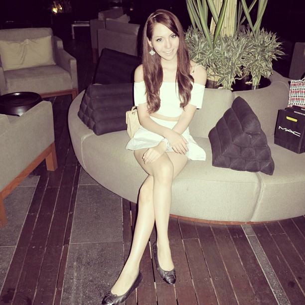 แฟชั่นชุดสวยๆของสาวไฮโซจินนี่ kamikaze เริ่ดมากขอบอก