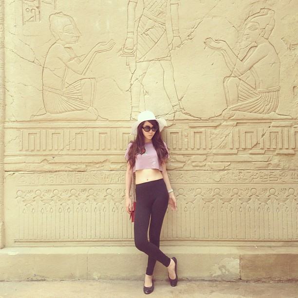 แฟชั่นชุดสวยๆของสาวไฮโซจินนี่ kamikaze เริ่ดมากขอบอก