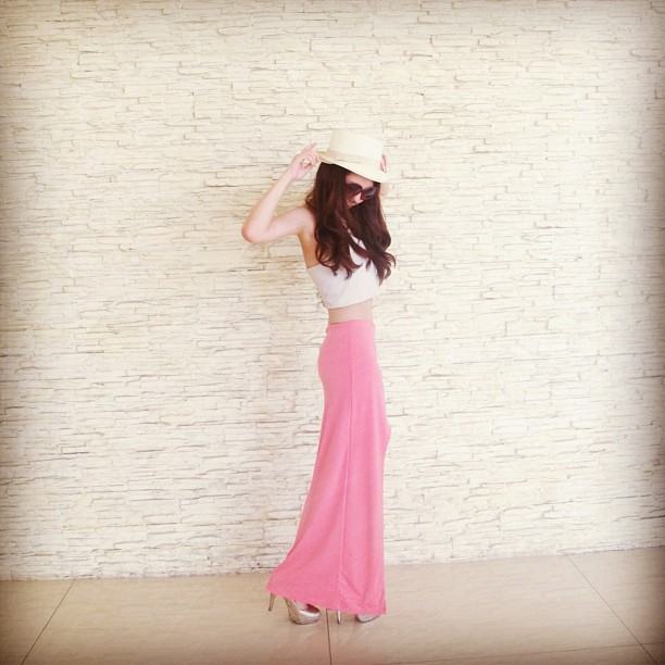 แฟชั่นชุดสวยๆของสาวไฮโซจินนี่ kamikaze เริ่ดมากขอบอก