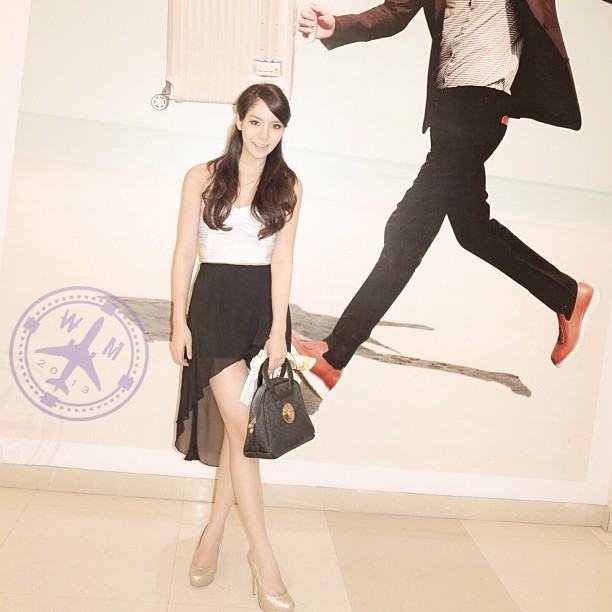 แฟชั่นชุดสวยๆของสาวไฮโซจินนี่ kamikaze เริ่ดมากขอบอก