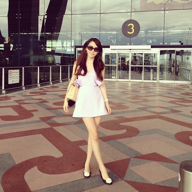 แฟชั่นชุดสวยๆของสาวไฮโซจินนี่ kamikaze เริ่ดมากขอบอก