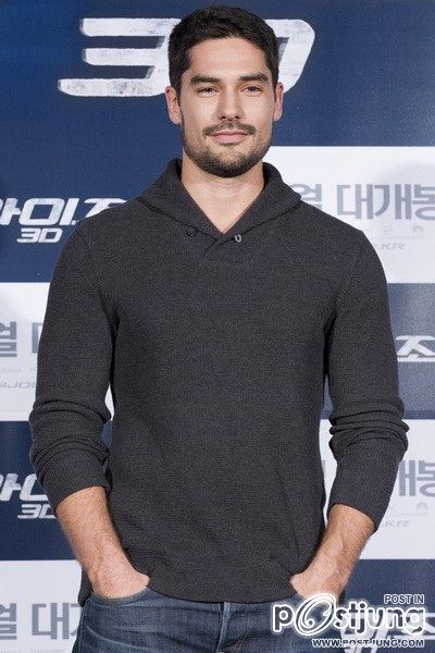 DJ_Cotrona พระเอกโคตรๆๆๆๆหล่อเข้ม