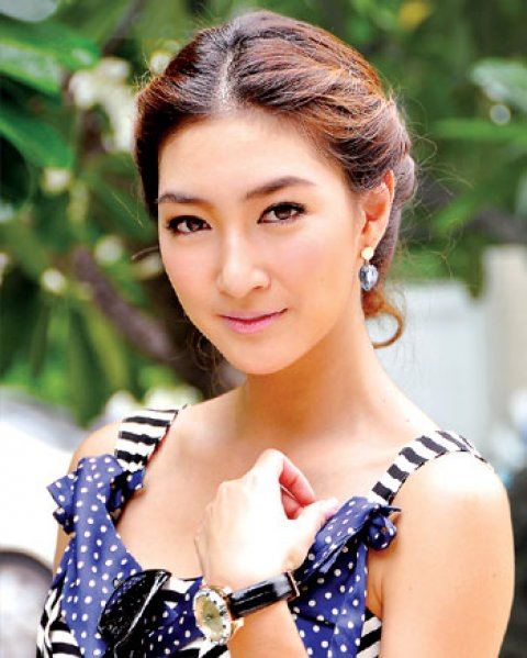 แพนเค้ก สูง ยาว เข่า ดี